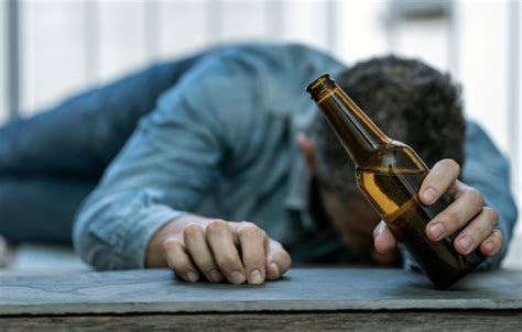alcohol rehab centres|Over 3 million annual deaths due to alcohol and drug use, .